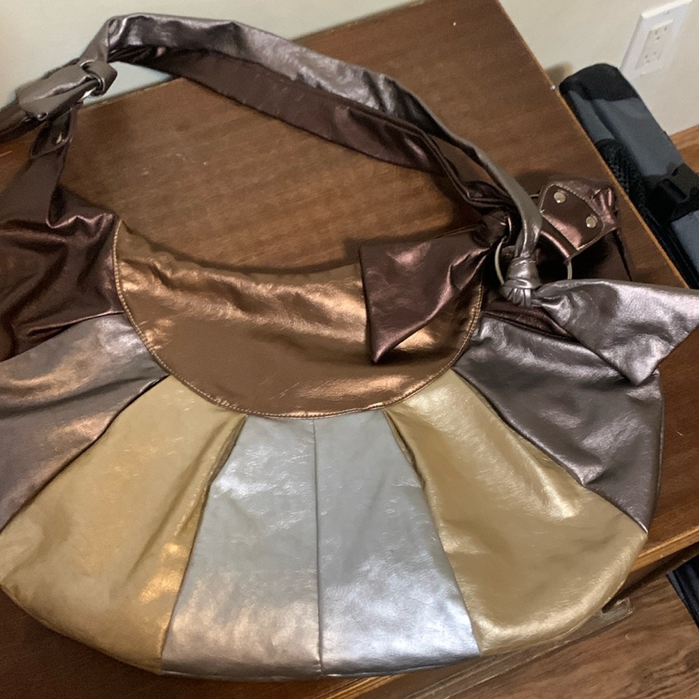 Unbranded purse looks like it has never been used*